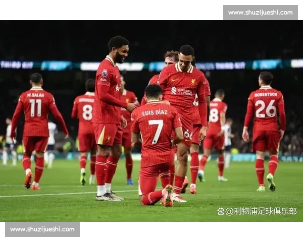 阿诺德离队后，红军仅剩两人撑起英格兰血脉